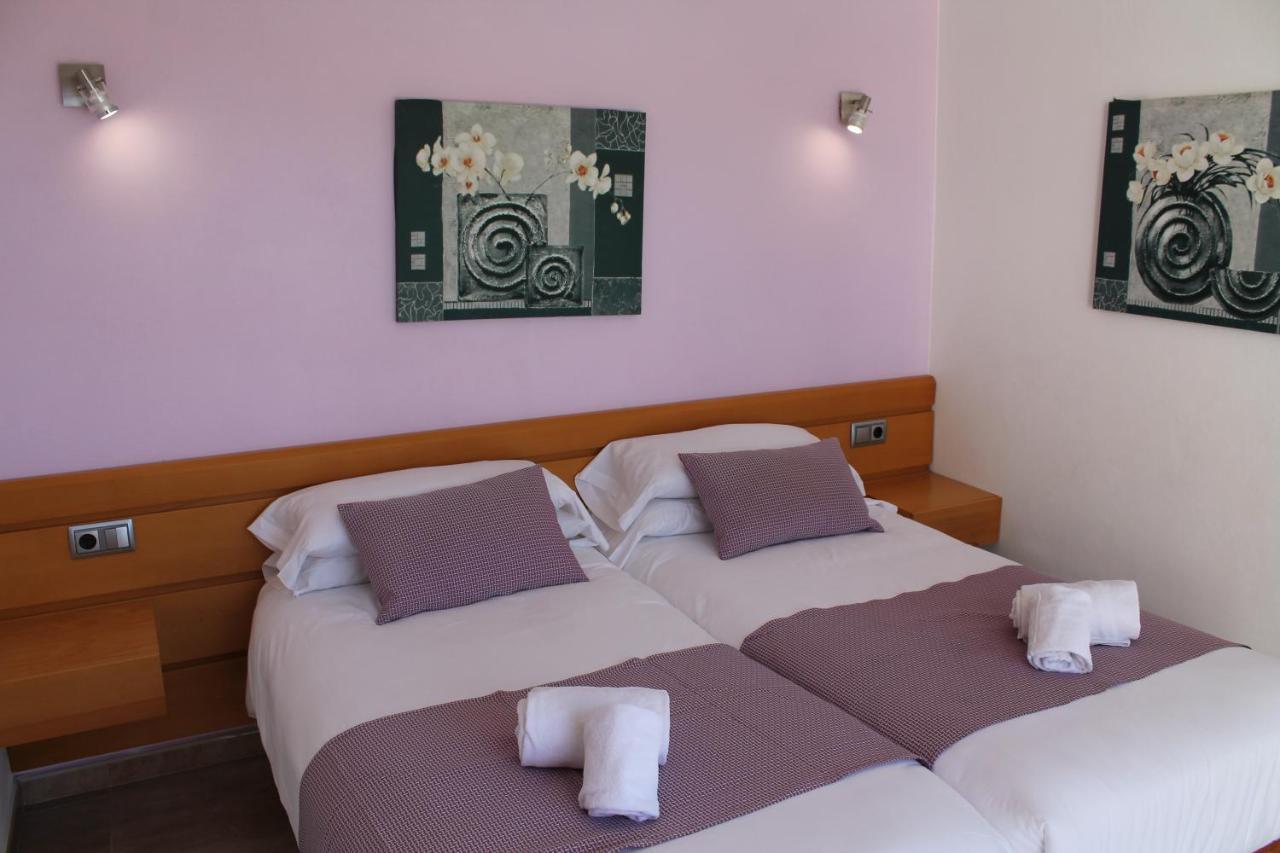 Apartaments Talayot Cala'N Blanes  Εξωτερικό φωτογραφία